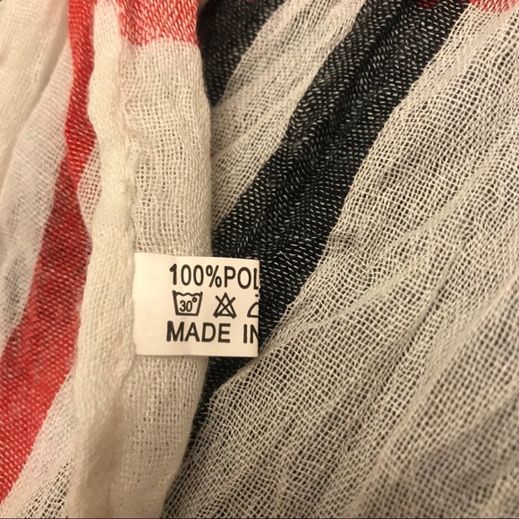 Large scarf🧣 - Picture 3 of 11